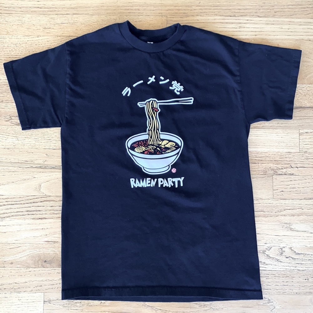 Navy Ramen Party T-shirt 🍜